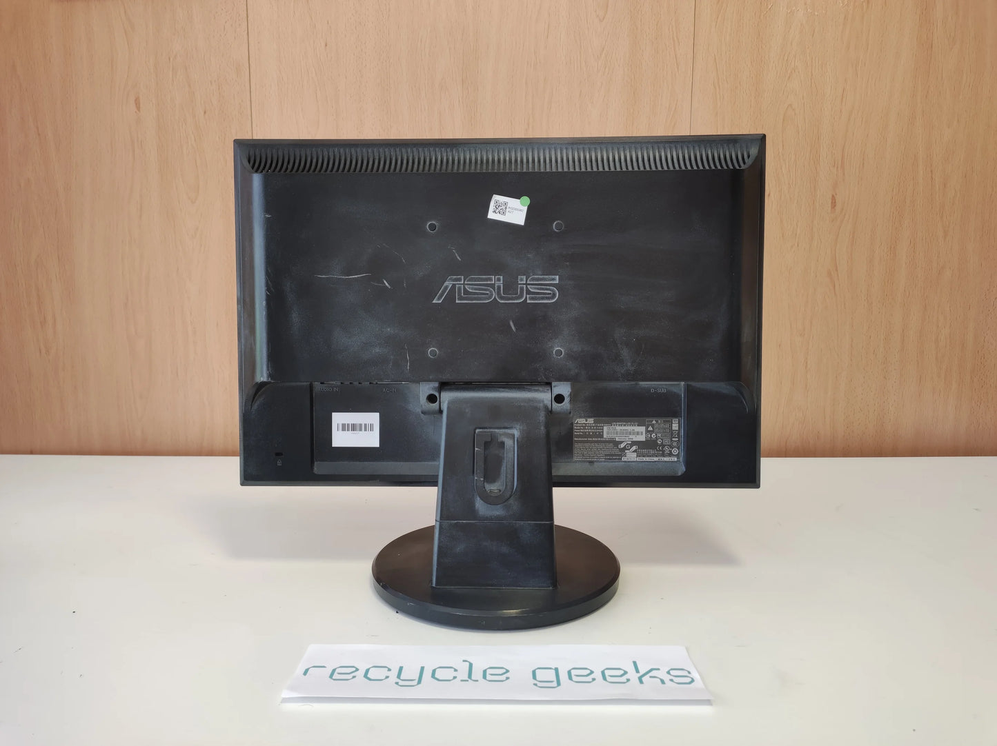 ASUS VW195S monitor de ecrã 48,3 cm (19") 1440 x 900 pixels Preto