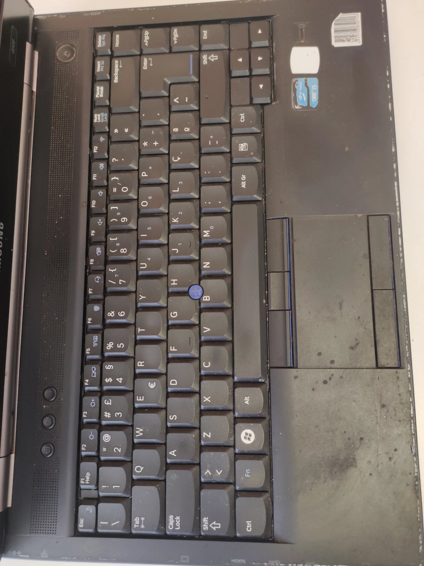 Samsung 4 NP400B4B-A01PT i5 2450M 4GB Ram 500GB HDD Win 10 Estado: Muito Bom