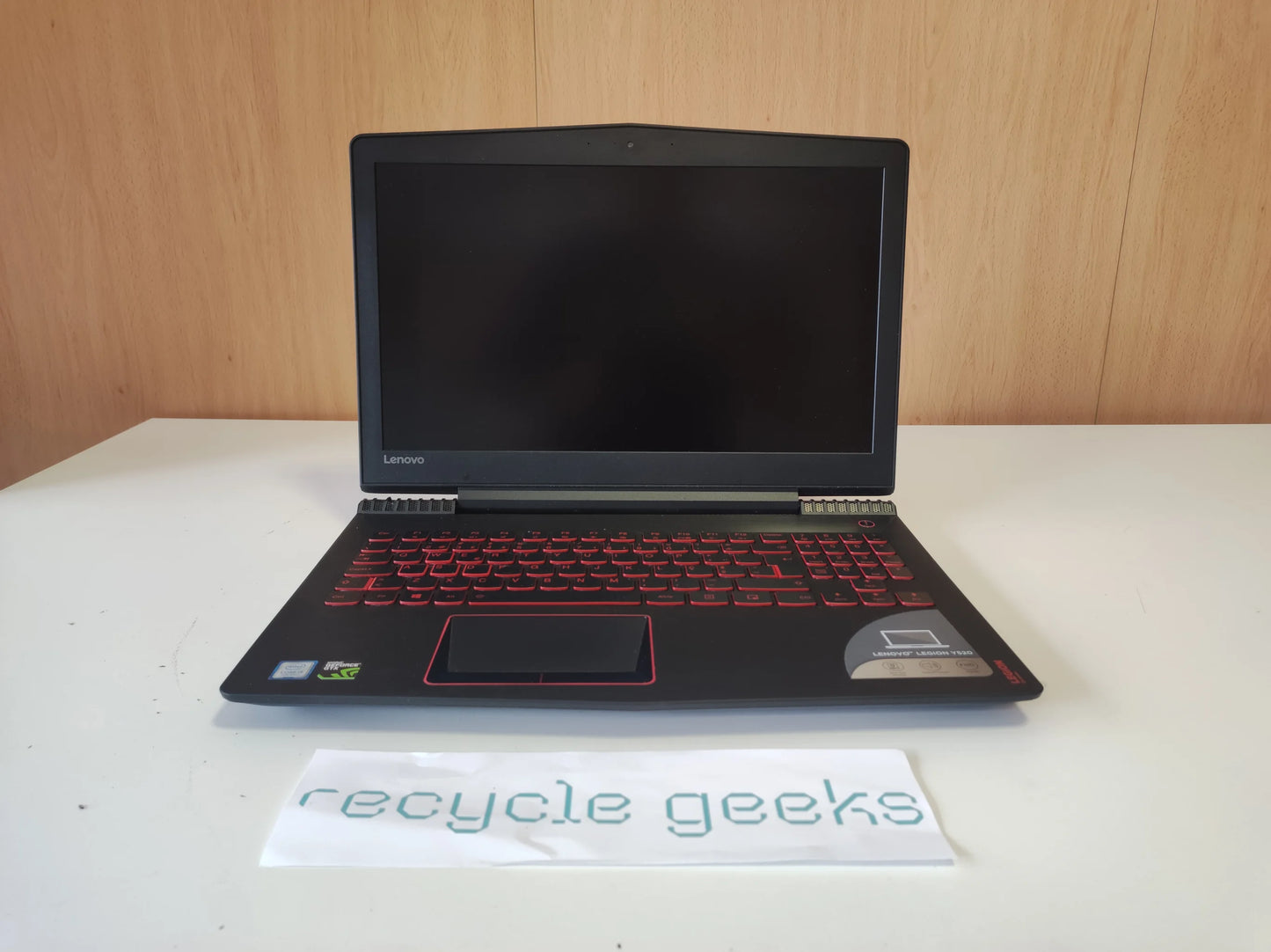 Portátil Lenovo Y520-15IKBN I5-7300HQ 8GB RAM DDR4 256GB NVMe