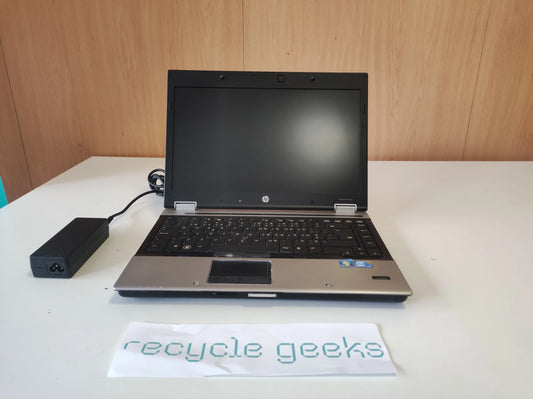HP EliteBook 8440p i5 540M 2GB Ram 320GB HDD Estado: Satisfatório