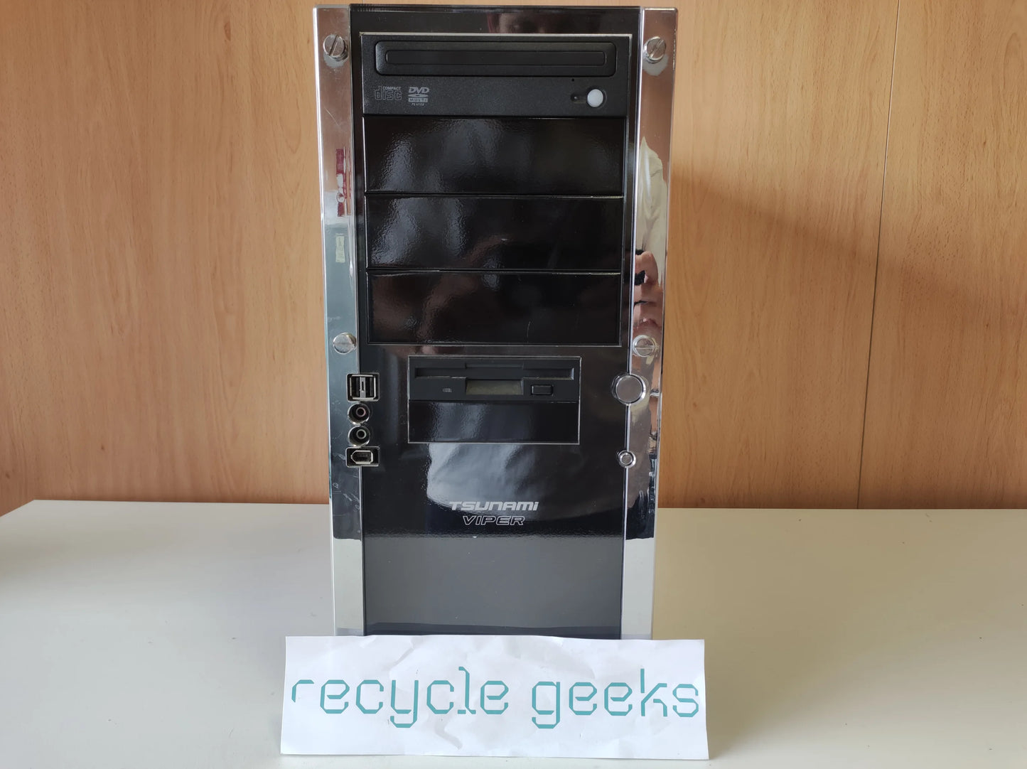 Tsunami ViperComputador Fixo Intel Core 2 Duo E8400 1GB 1TB HDD Estado: Razoável - C