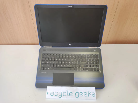 Portátil HP Pavilion 15-aw007np AMD A9-9410 RADEON R5 8 GB RAM DDR4 256 GB SSD SATA Teclado PT Portugal Estado: Muito Bom - B