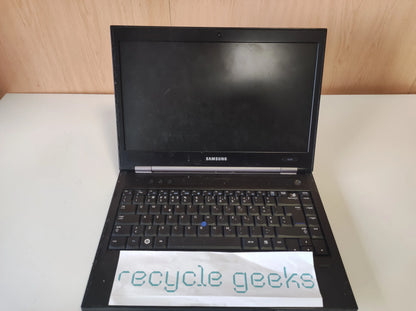 Portátil Samsung NP400B4B-A02PT i5-2520M 4GB RAM DDR3 512GB HDD Teclado PT Portugal Estado: Razoável - C