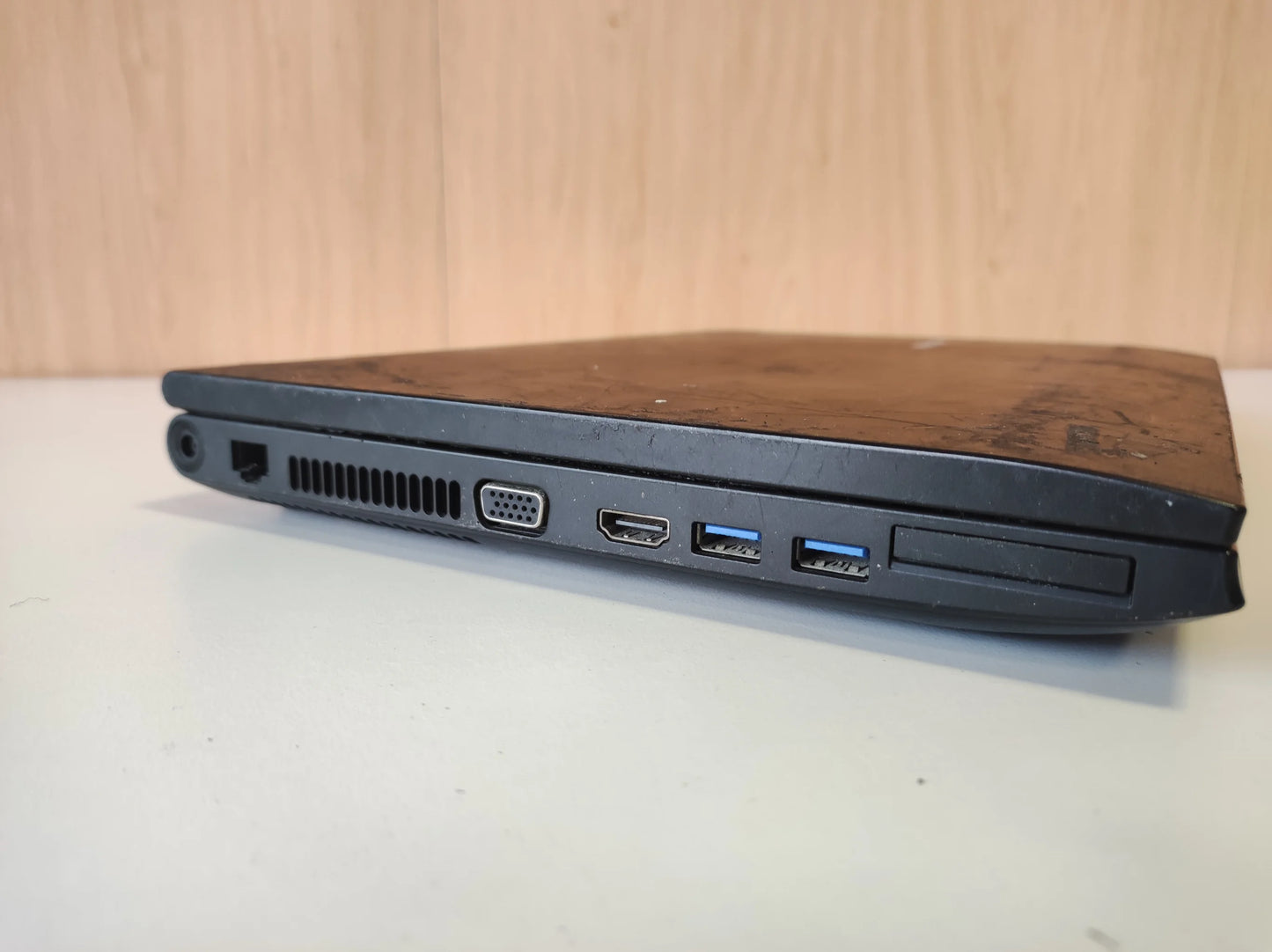 Portátil Samsung NP400B4B-A02PT i5-2520M 4GB RAM DDR3 512GB HDD Teclado PT Portugal Estado: Razoável - C