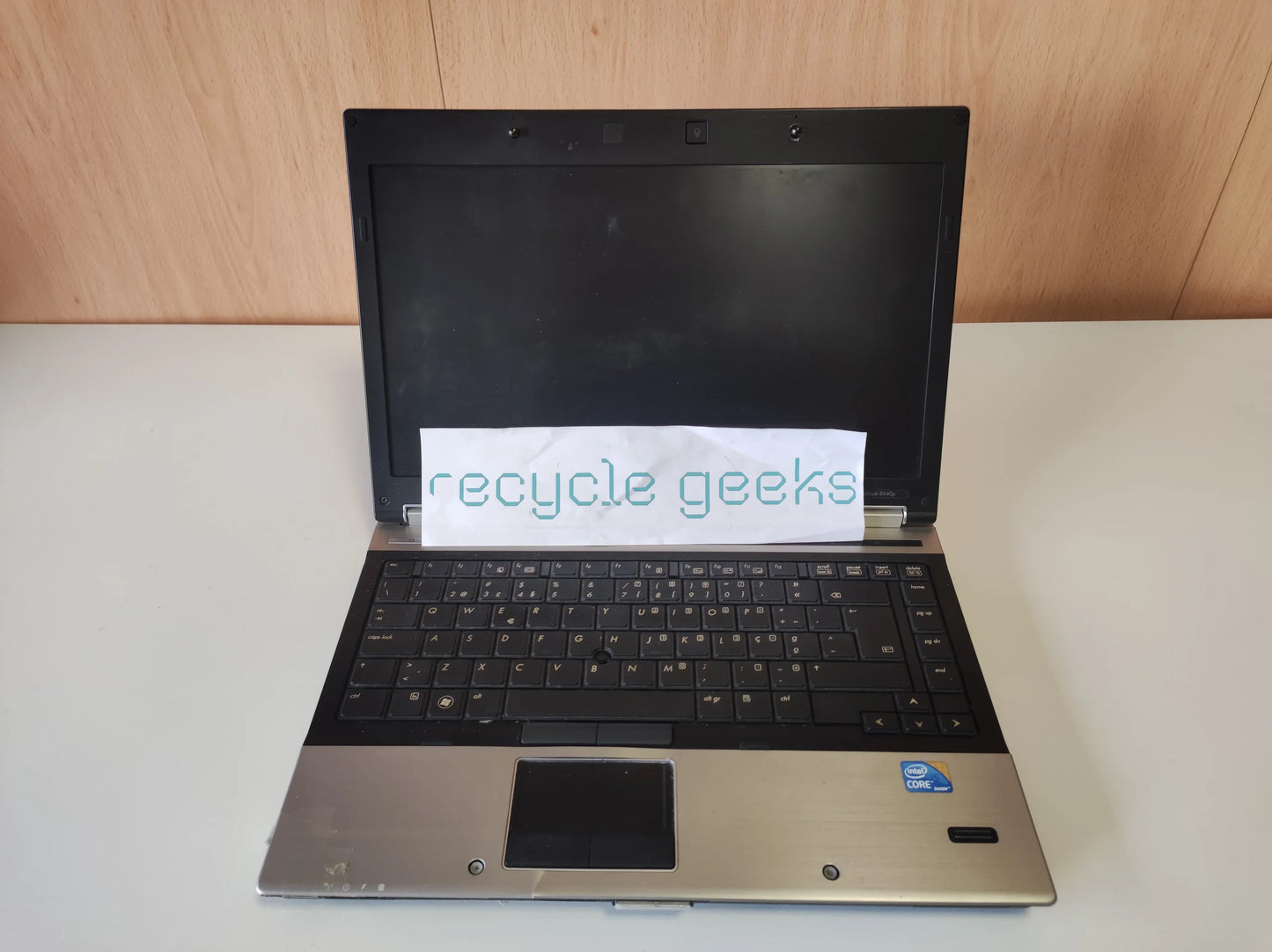 Portátil HP ELITEBOOK 8440p i5 CPU M540 2GB DDR3 256GB HDD Teclado PT Portugal Estado: Razoável - C