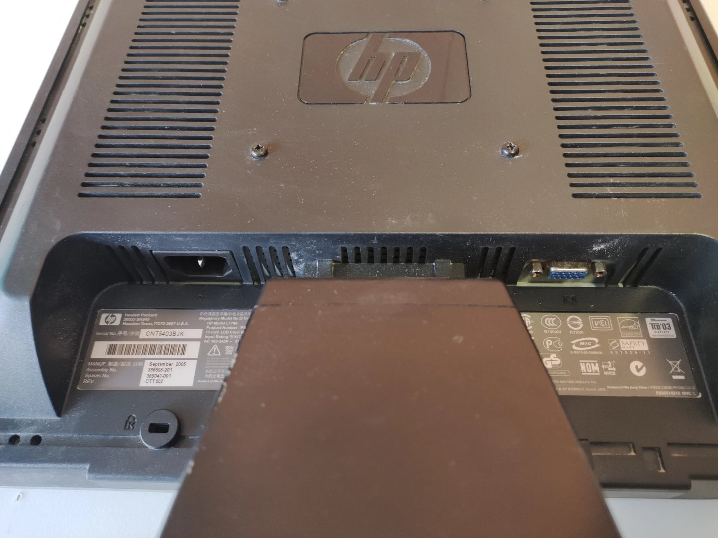 Monitor HP L1706 Estado: Razoável - C