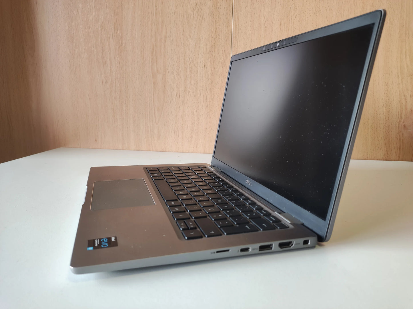 Portátil Dell Latitude 7420 i7-1185G7 16GB RAM DDR4 512GB NVMe Teclado PT Portugal Estado: Excelente - A