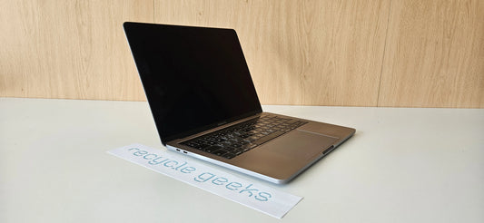 Apple Macbook Pro A1989 Intel Core i7-8559U 16GB RAM DDR4 512GB SSD Teclado EN Internacional