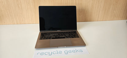 Apple Macbook Pro A1989 Intel Core i7-8559U 16GB RAM DDR4 512GB SSD Teclado EN Internacional