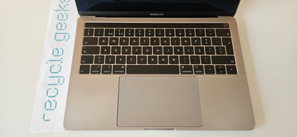 Apple Macbook Pro A1989 i5 16GB Ram 256GB SSD Teclado PT Portugal Bateria Nova Estado: Muito Bom - B