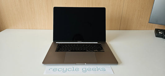 Portátil Apple Macbook Pro A2141 i9 9980HK 32GB RAM DDR4 1TB NVMe Estado: Muito Bom - B