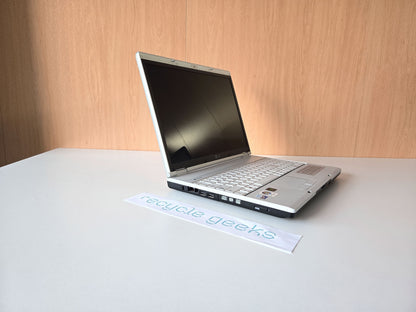 Portátil LG LGE50 INTEL CORE 2 DUO 2GB RAM DDR2 250GB HDD Teclado PT Estado: Satisfatório - C