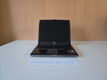 Portátil Dell Latitude D530 Intel Core 2 Duo 2GB RAM 80GB HDD Teclado PT Portugal Estado: Muito Bom - B