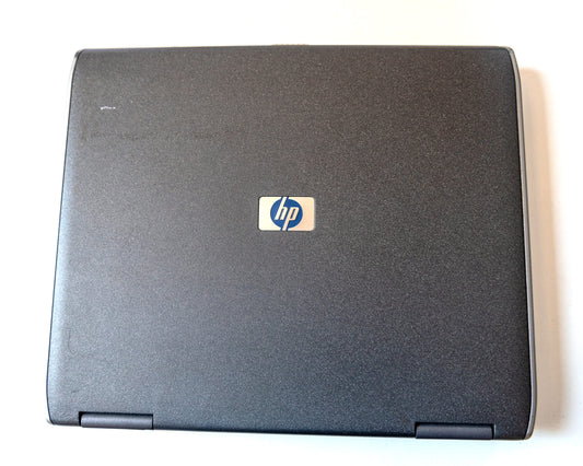 Laptop HP NX9030 Pentium M 1.7 GHZ 480Mb Ram 60gb con cargador, con batería